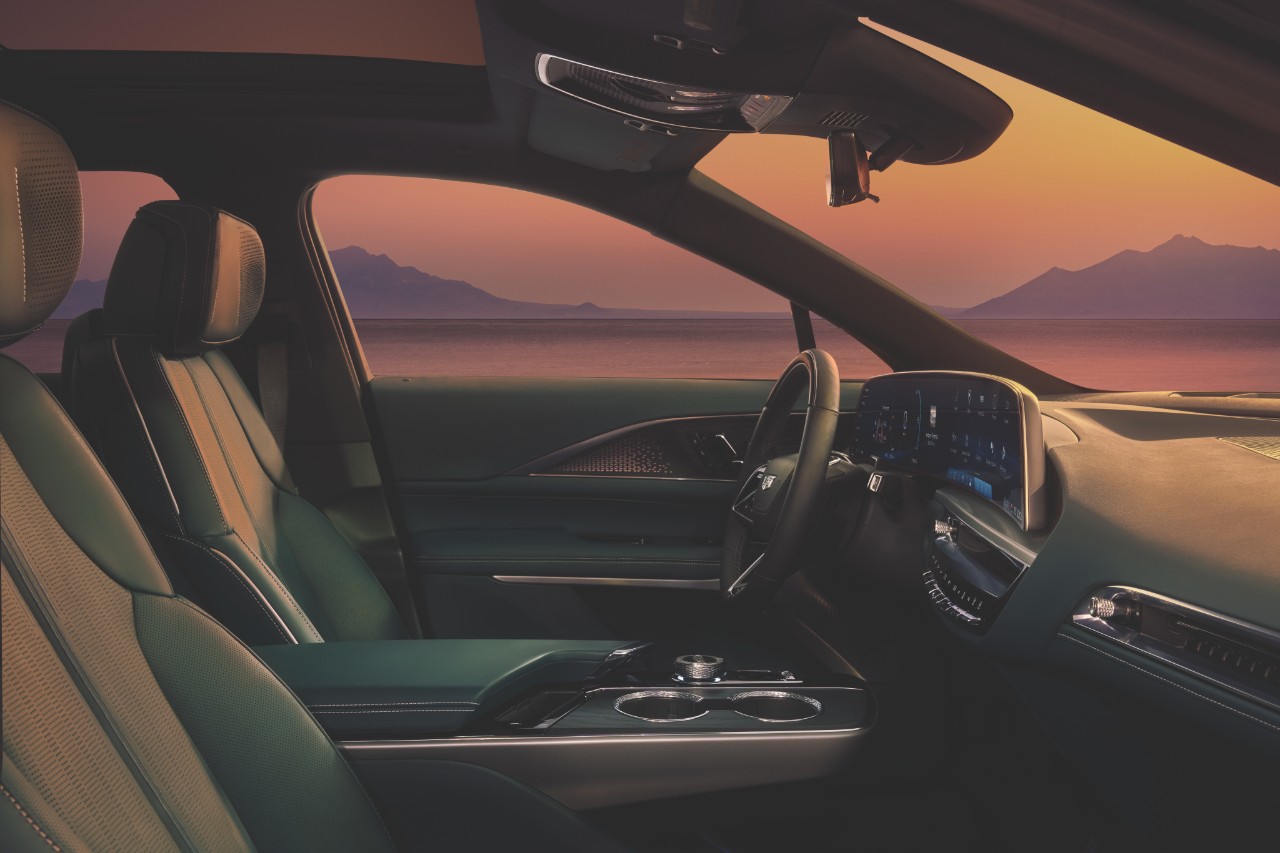 2025 Cadillac LYRIQ